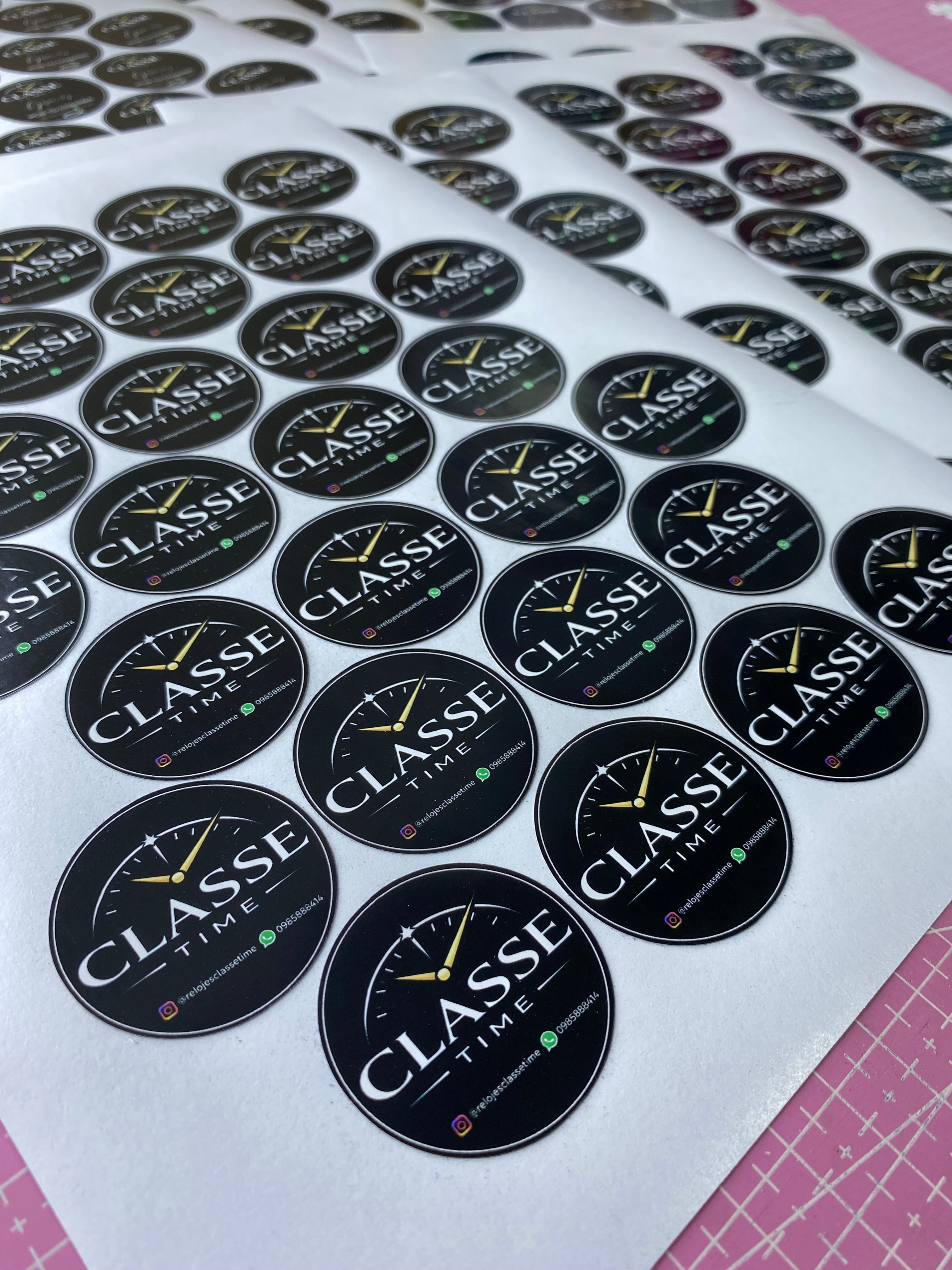 Stickers troquelados personalizados