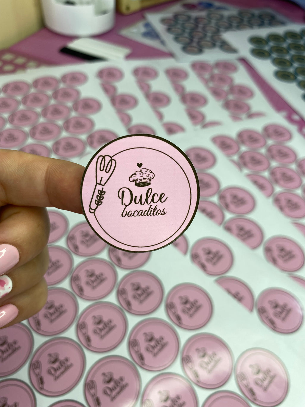 Stickers troquelados personalizados