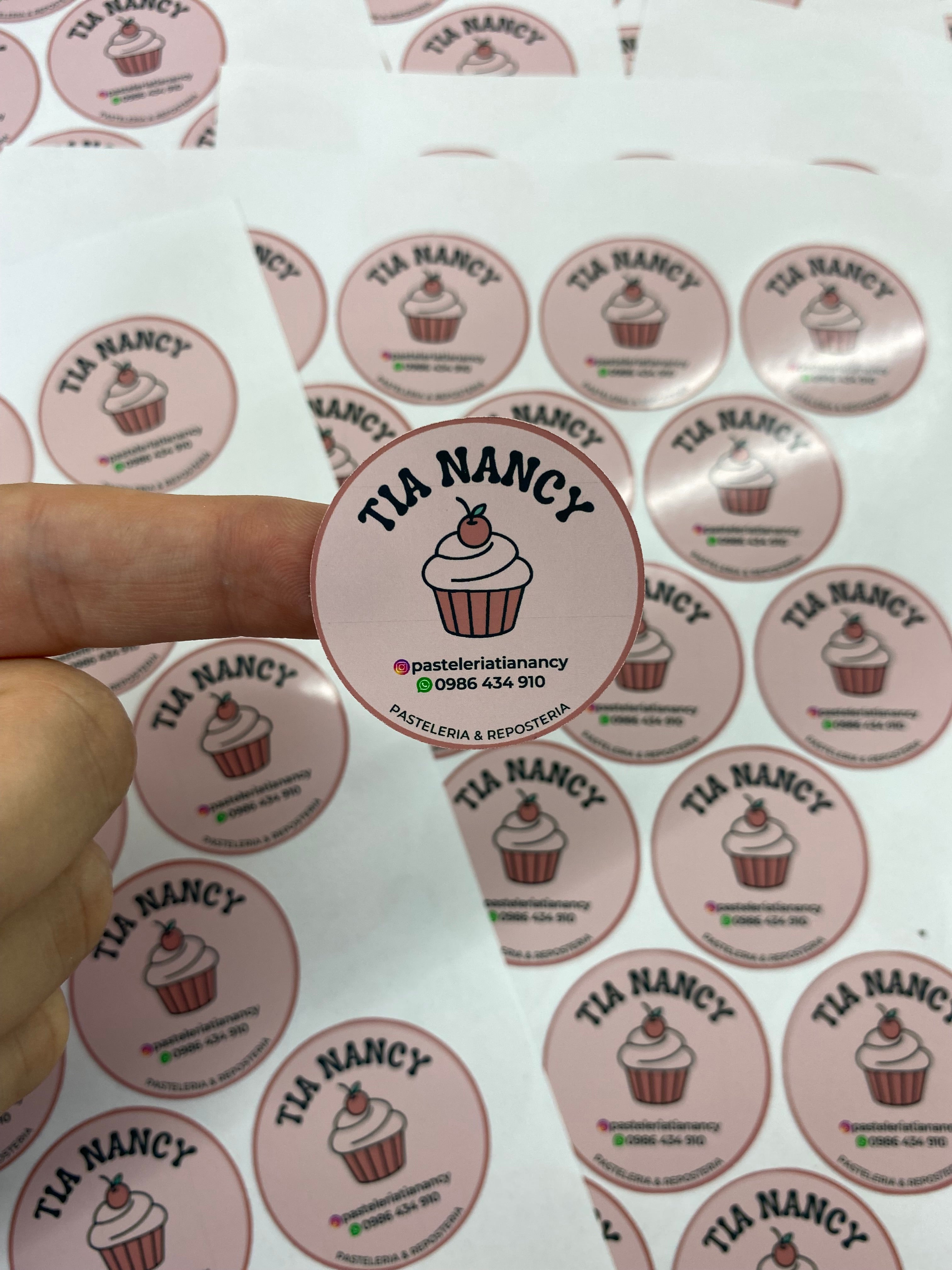 Stickers troquelados personalizados